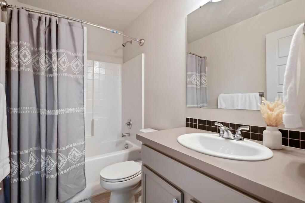 Beautiful Brand New Kuna Home! 외부 사진