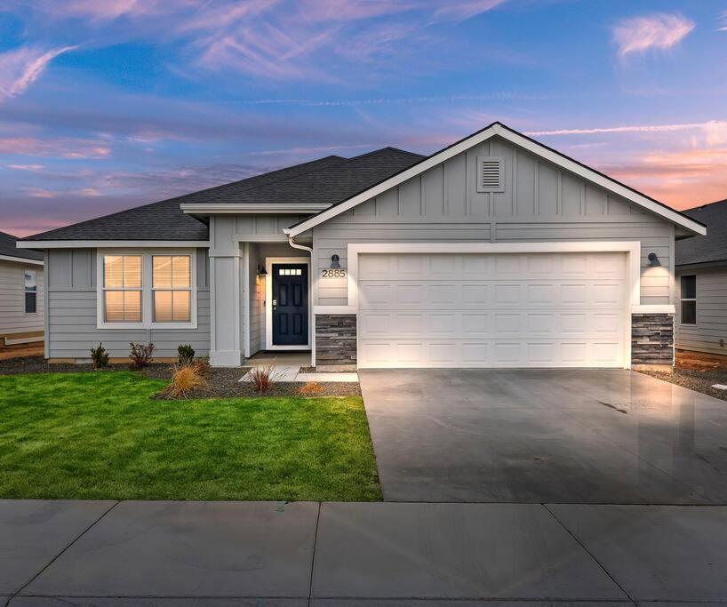 Beautiful Brand New Kuna Home! 외부 사진